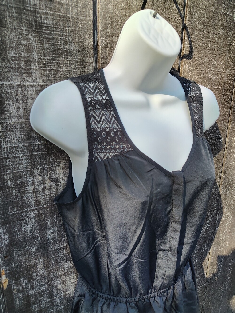 Charming Charlie Romper with Pockets - Picture 3 of 6